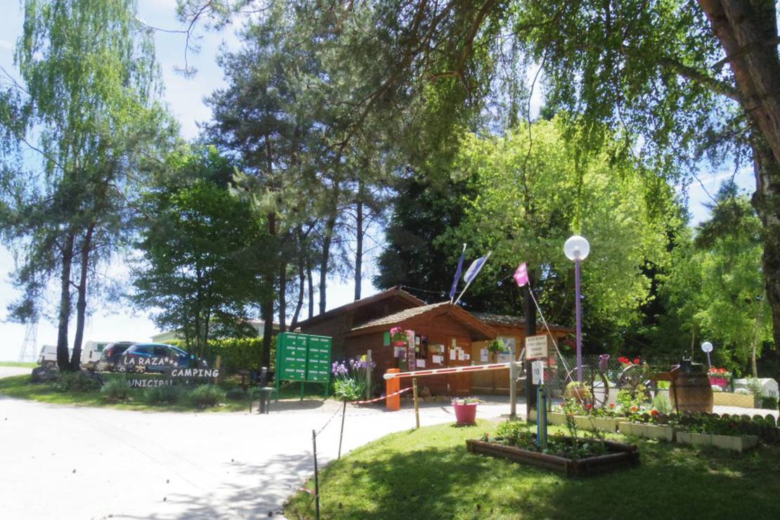Camping Municipal De La Razza 6