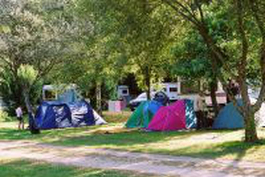 Campingplatz Camping Municipal De La Vallee De L'Hyeres in Bretagne