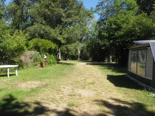 Camping Municipal de Pagny La Ville 3