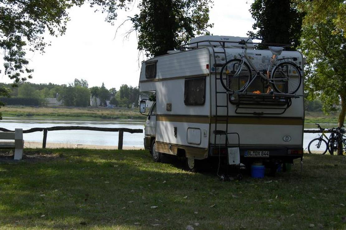 Camping Municipal Des Bords De Loire 3
