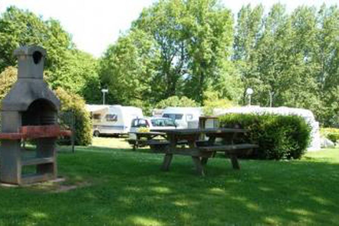 Camping Municipal Des Fontaines 3