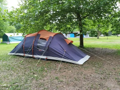 Camping municipal du Lac** 7