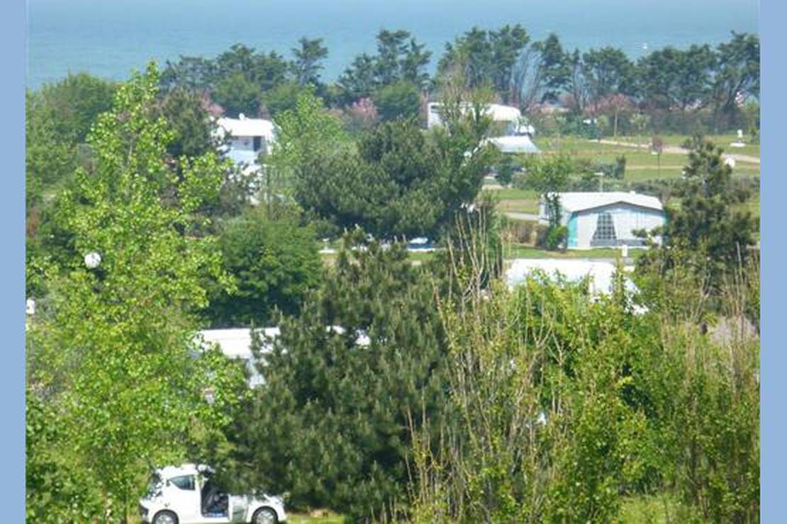 Camping Municipal Le Champ De Course 5