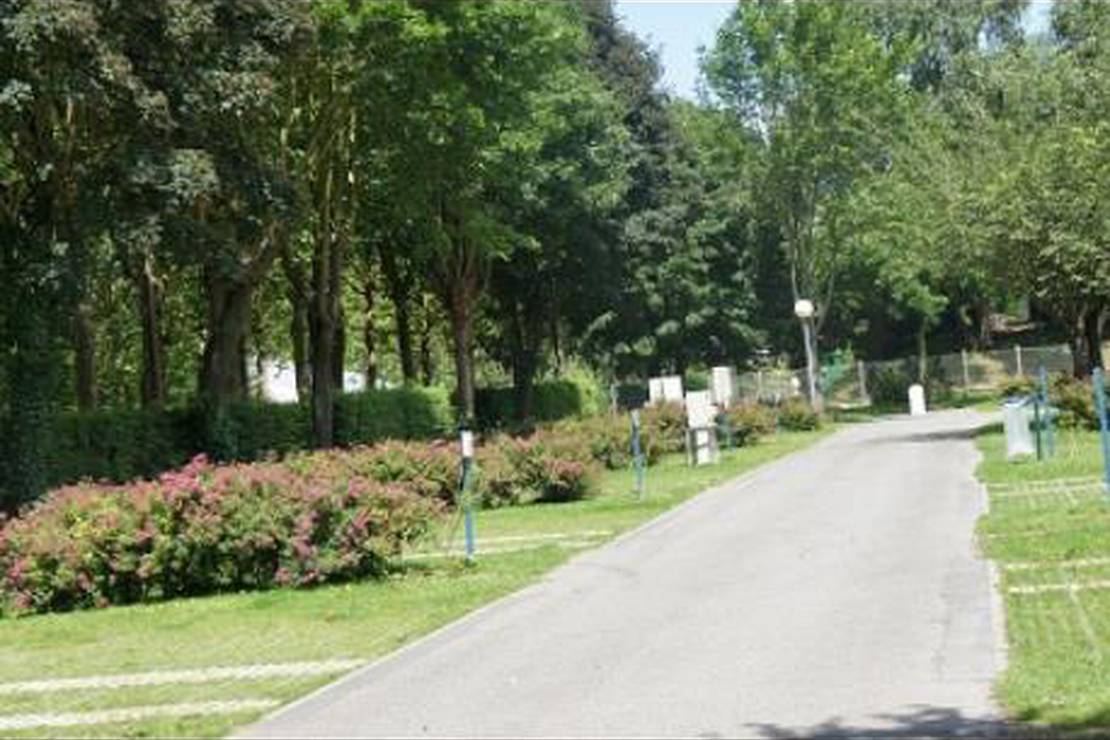 Camping Municipal Les Marguerites Du Mail 4