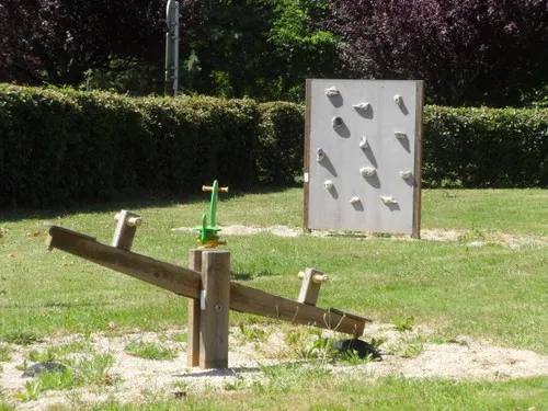 Camping Municipal (Vic Sur Cere) 5