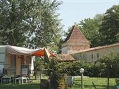 Camping Naturisme Château Guiton 4