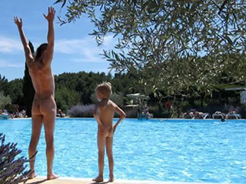 Camping Naturiste Domaine De Bélézy 6