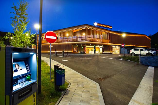 restaurant