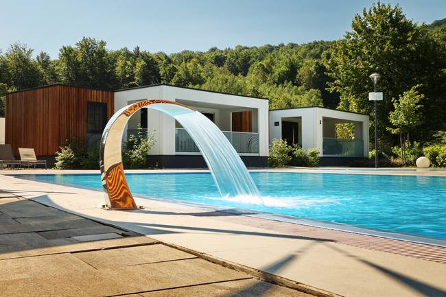 swwiming pool