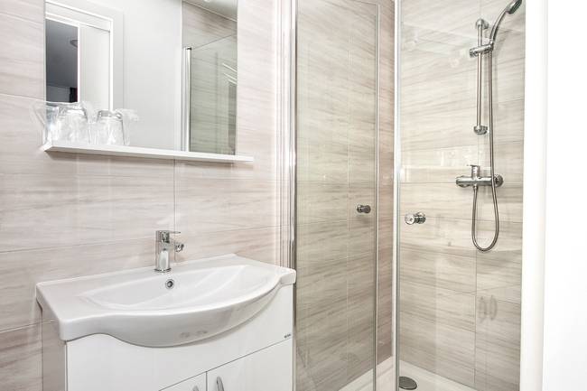mobile home bathroom