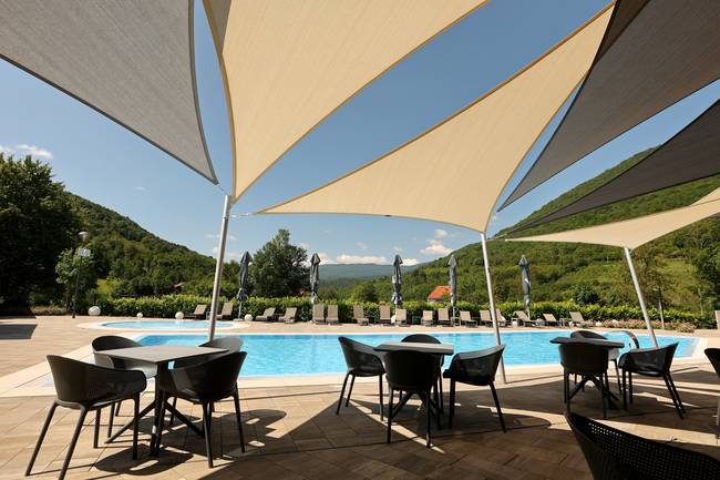 pool bar