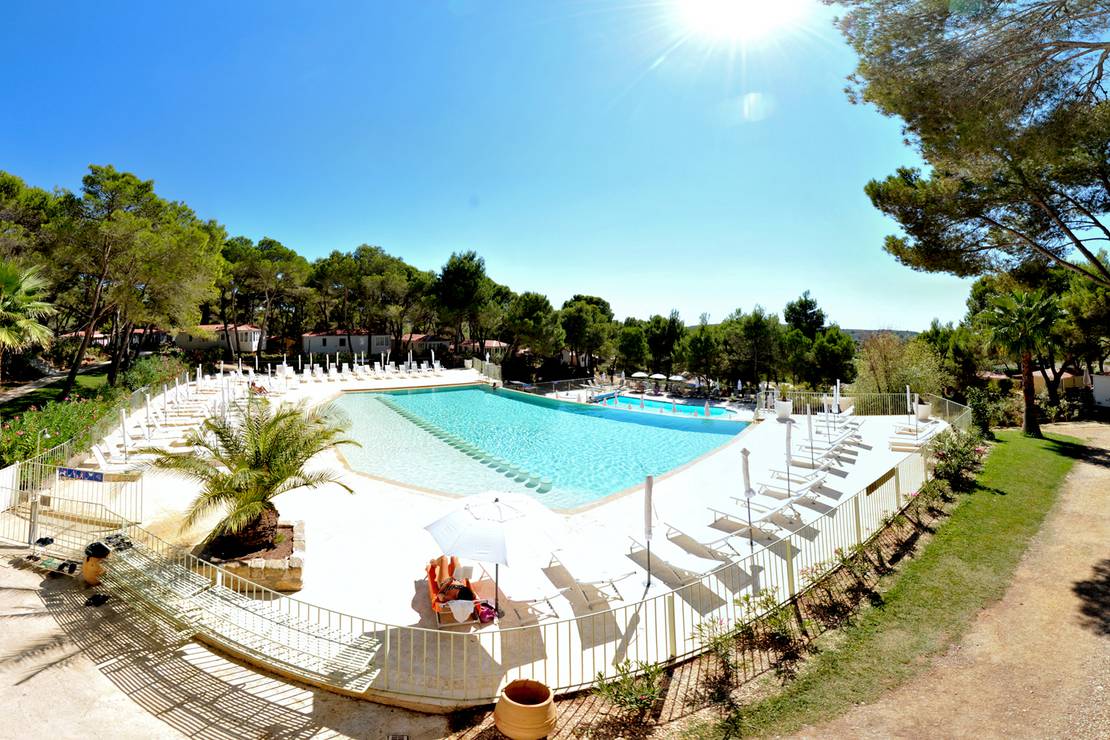 Camping résidentiel la Pinède 4