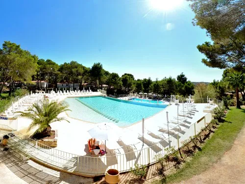 Camping résidentiel la Pinède 3