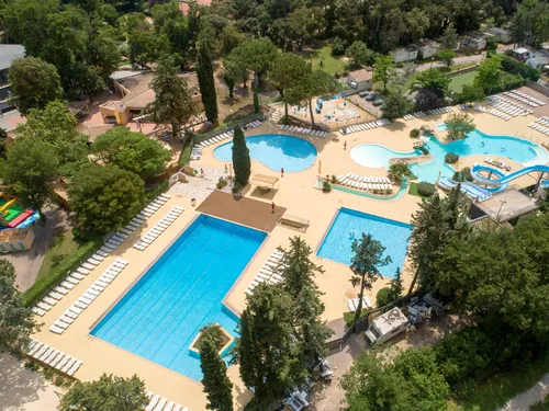 Camping Sandaya - Le Plein Air Des Chênes 4