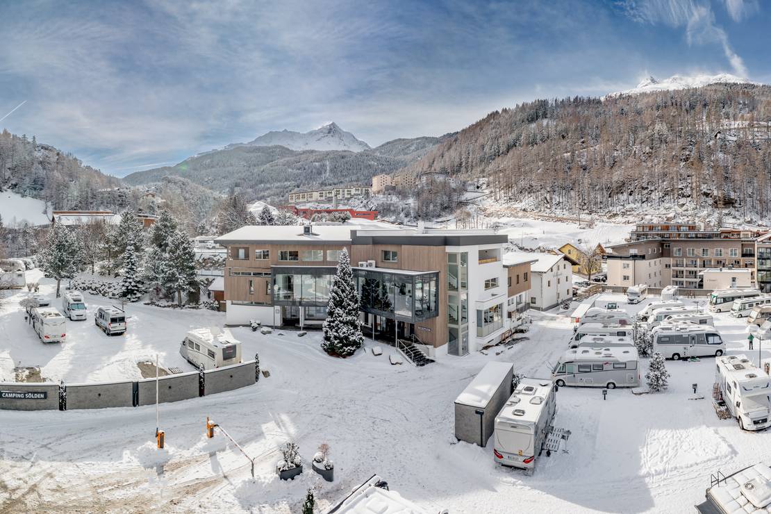 How far from the river is Camping Sölden? - Main photo