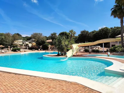 Camping U Farniente en Pertamina Village 6