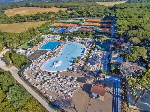 hu Fabulous Village 4