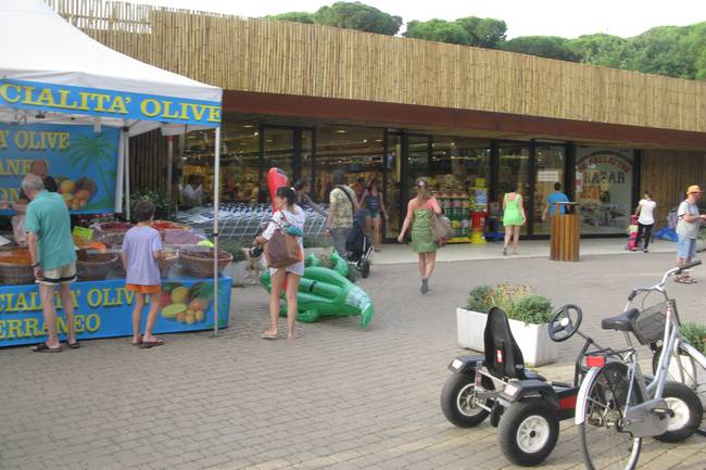 Der große Supermarkt für die Gäste