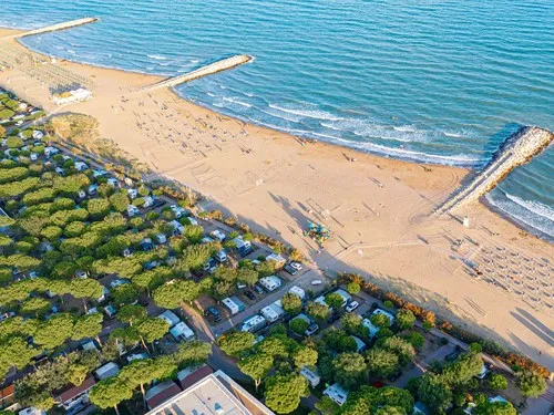 Baia Holiday Cavallino 6