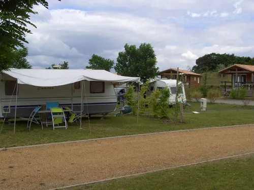 Camping Volvic Pierre et Sources 3