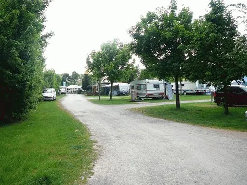 Campingplatz am Badesee 4