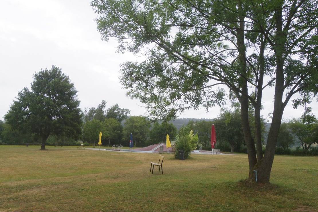 Campingplatz auf dem Gelände des Freibades Mihla 4