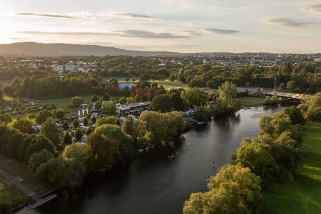 der Campingplatz Kassel direkt an der Fulda gelegen