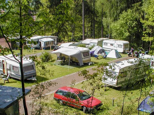 Campingplatz & Bungalowdorf "Am Waldbad" Erlau 4