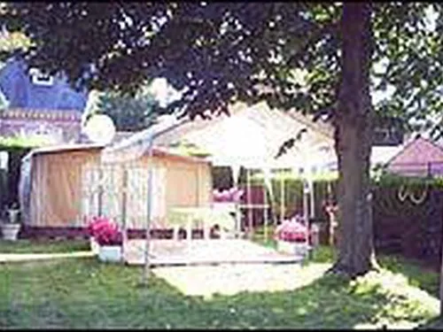 Campings L'oseraie & Le Chateau 9