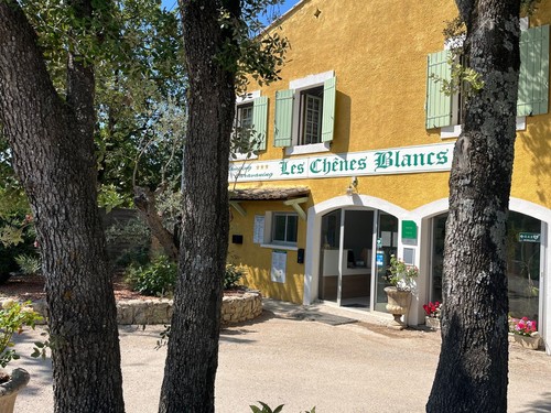 Domaine des Chênes Blancs*** 2