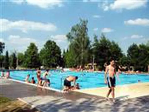 Fényes Fürdő és Camping 3