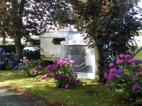 Flower Camping De Kerleyou 5