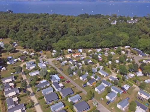 Flower Camping De Kerleyou 3