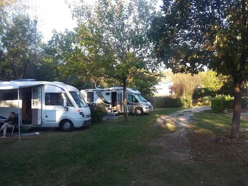 Flower Camping la Châtaigneraie 5