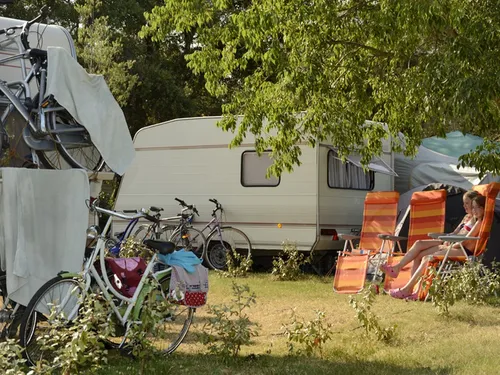 Flower Camping le Domaine de Gajan 3