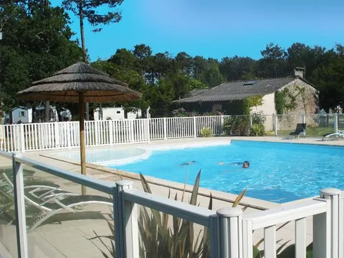 Flower Camping le Medoc Bleu 4