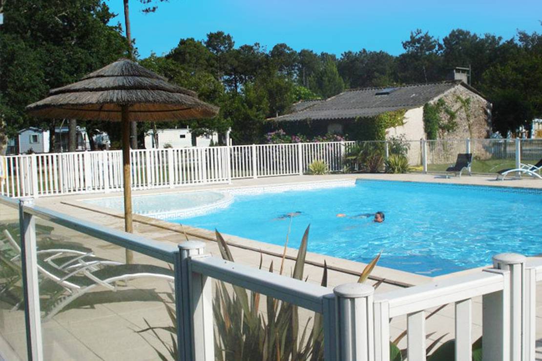 Flower Camping le Medoc Bleu 5