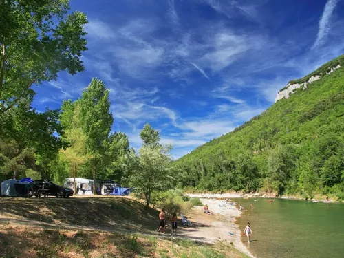 Flower Camping le Peyrelade 3