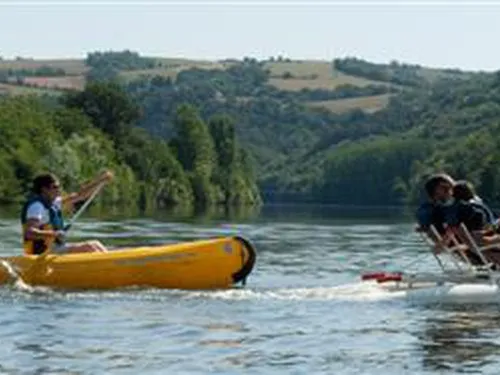 Flower Camping le Port de Lacombe 5
