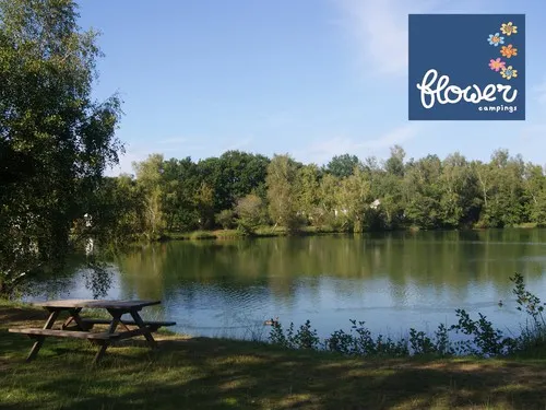 Flower Camping les Etangs Mina 3