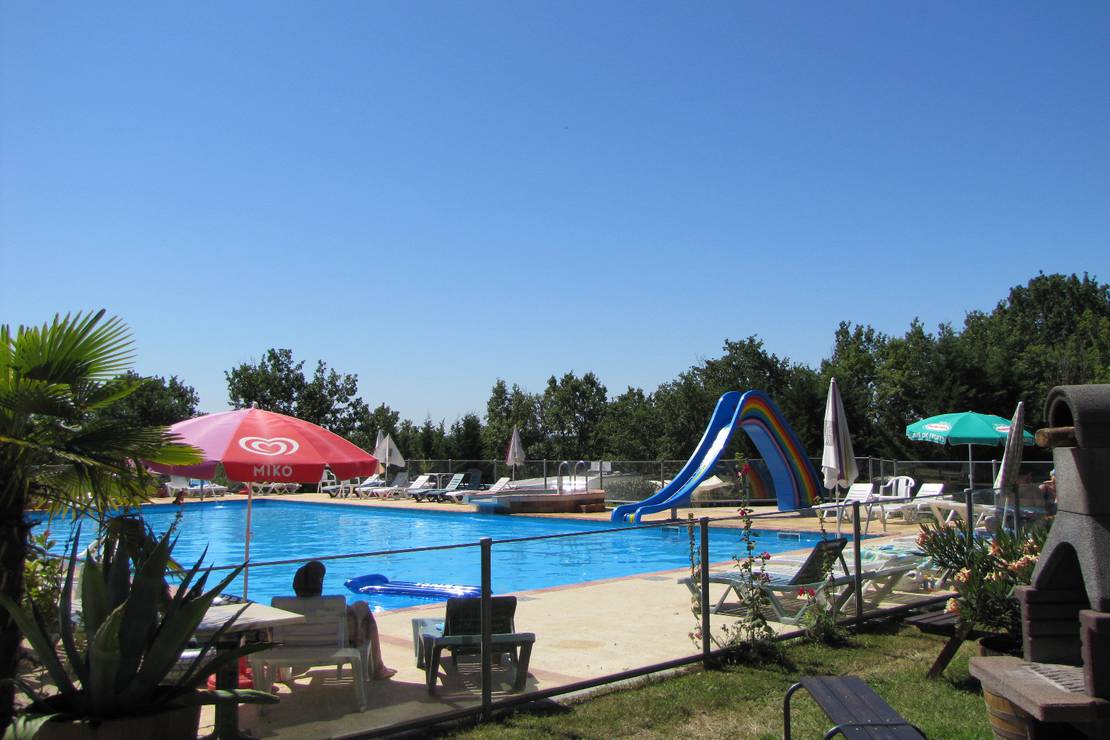 Fontaine du Roc*** 4