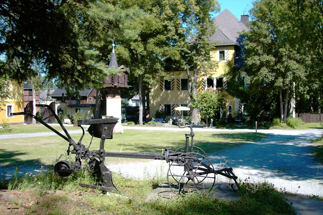 Hotel & Camping Schloss Issigau 6