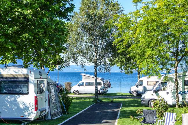 Lagocamp Camping Lago Maggiore, Stellplätze direkt am See