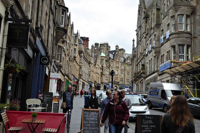 CASTLE ROAD