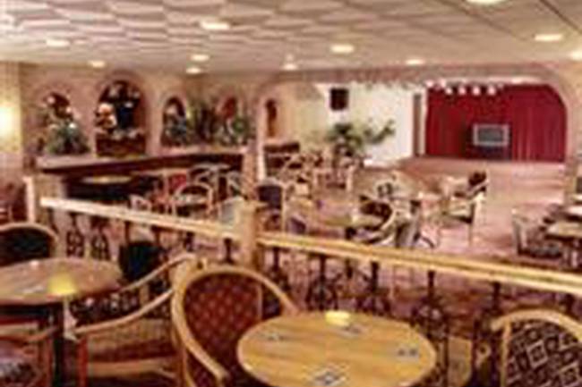 Newlands Holidays image 1