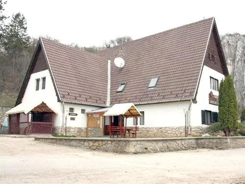 Nomád Baradla Kemping és Turisaszálló 6