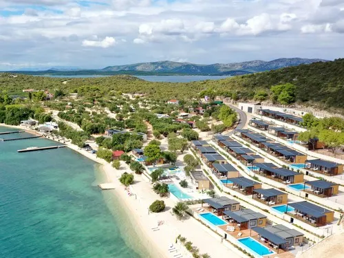 Olivia Green Camping 3