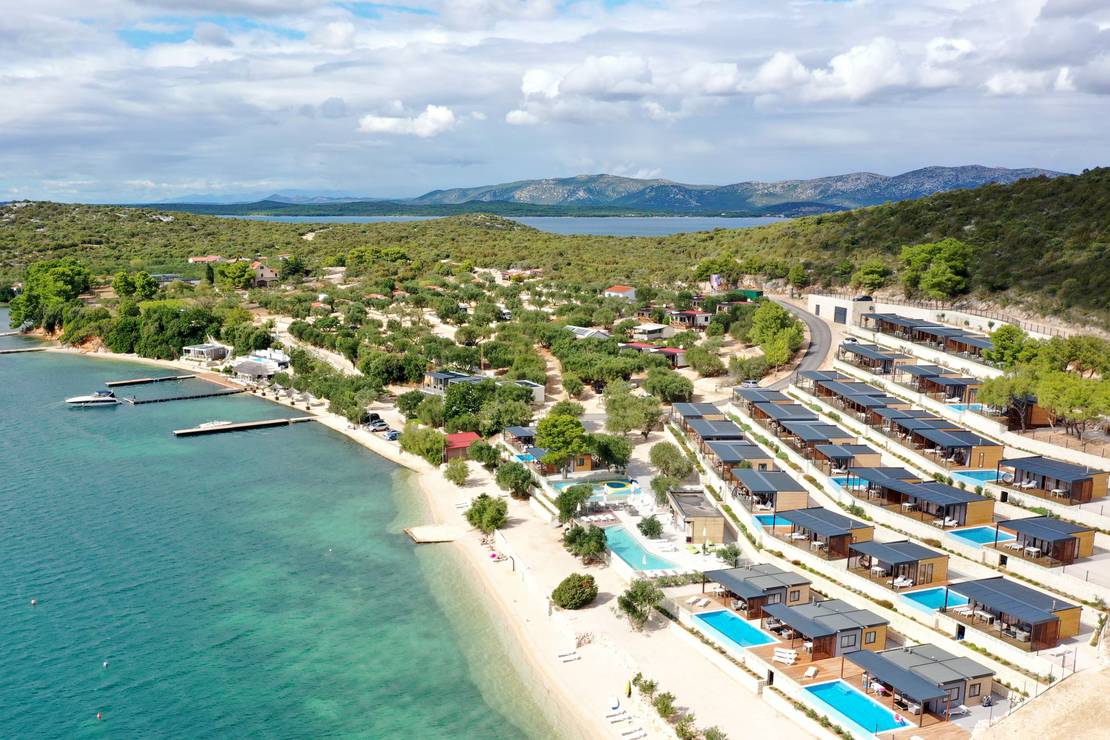 Olivia Green Camping 4