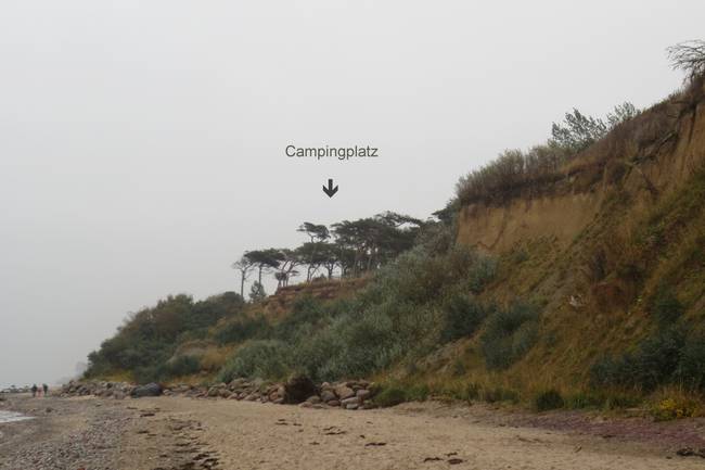 Der Strand unterhalb des Steilhangs. 