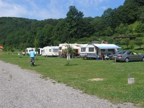 Camping Paradise Garden 8